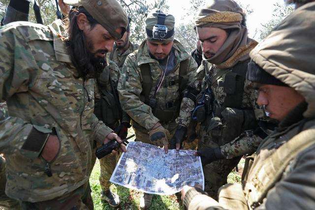 决战时刻到了！俄大批战机叙利亚猛烈开火，2艘