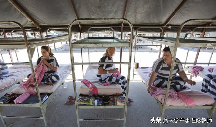 美国的私营监狱：两头通吃，稳赚不赔，做大后竟成上市公司