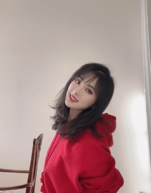 不差钱的“华为二公主”姚安娜，你又当又立的