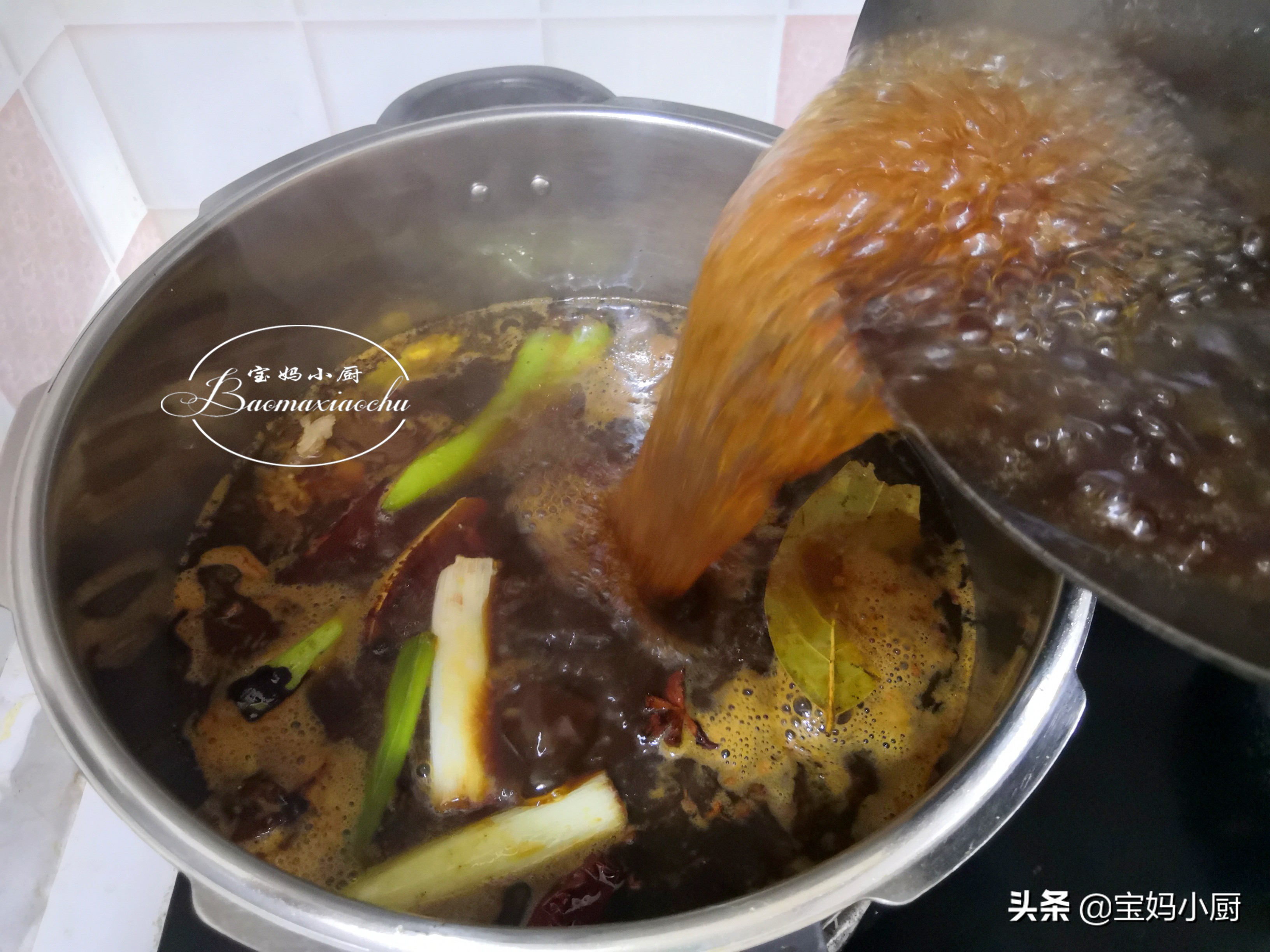 自打学会酱骨头这做法，每周都得做一盆，不到一百块，实惠管饱