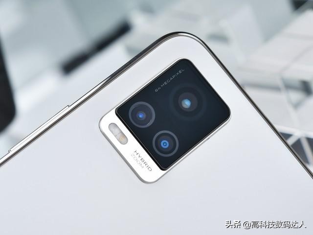 全方位评测VIVO S7，骁龙765G+33W快充，值3000左右的价位吗？