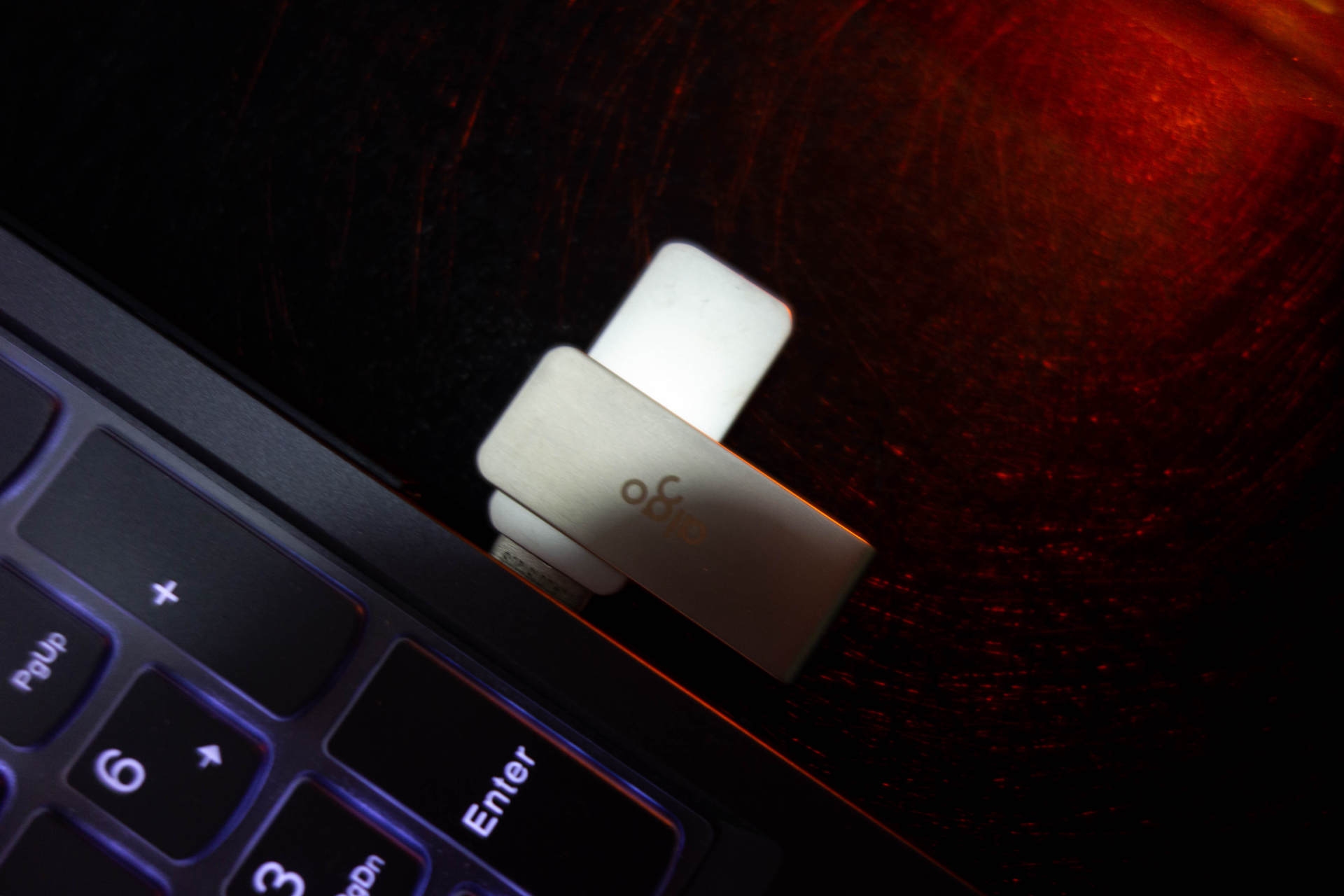 爱国者aigo U盘U330：联合发布40nm“中国芯”存储