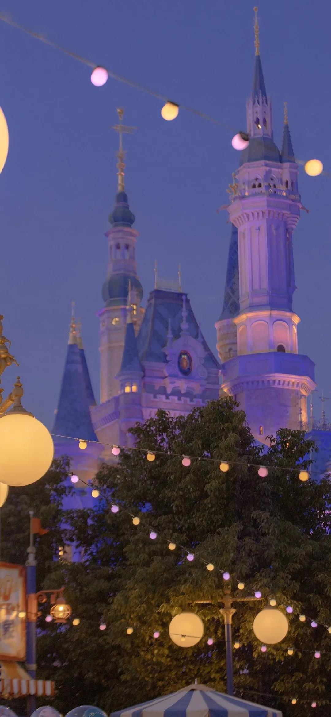 Dishini picture of background of firework mobile phone