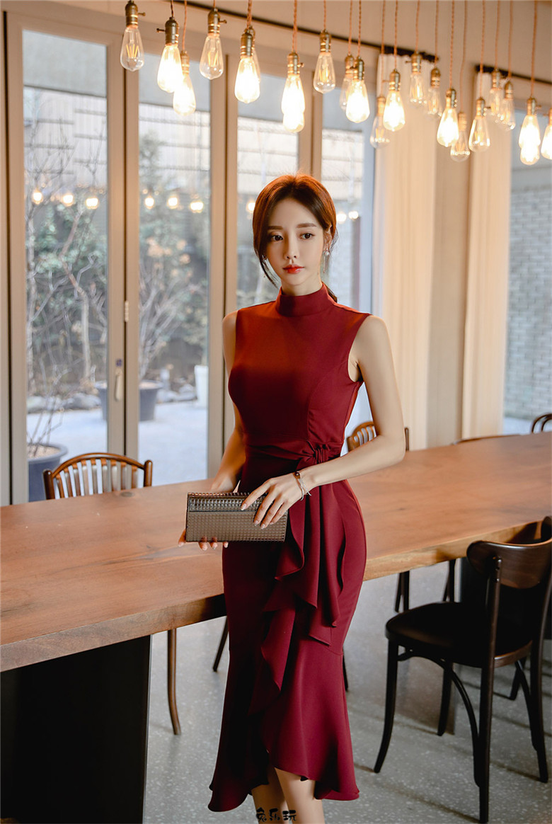 孙允珠：美酒枣红佛拉明哥曼妙无袖裙