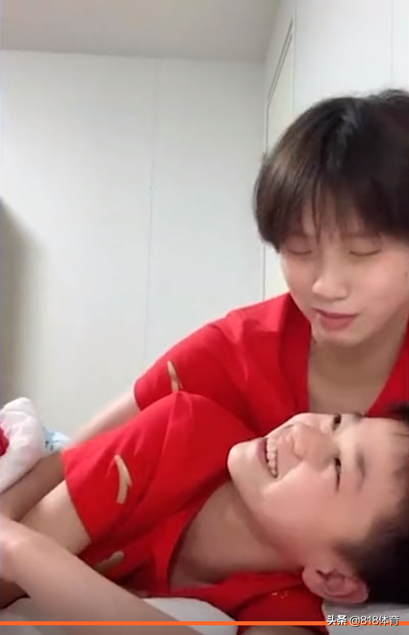 高甜!全红婵表白陈芋汐:好爱你呦,亲我一口!乐乐:一把鼻涕一把泪