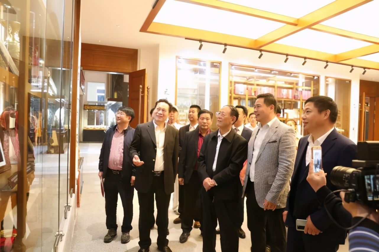 中华姓氏文化书法展暨荣誉文化博览园开园仪式在江西抚州隆重召开