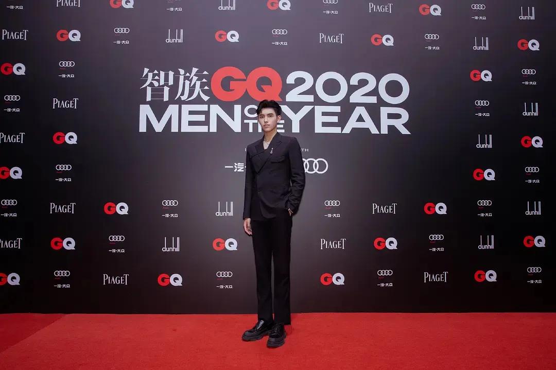 女星比美男星比身高，180以上的李现邓伦为增高