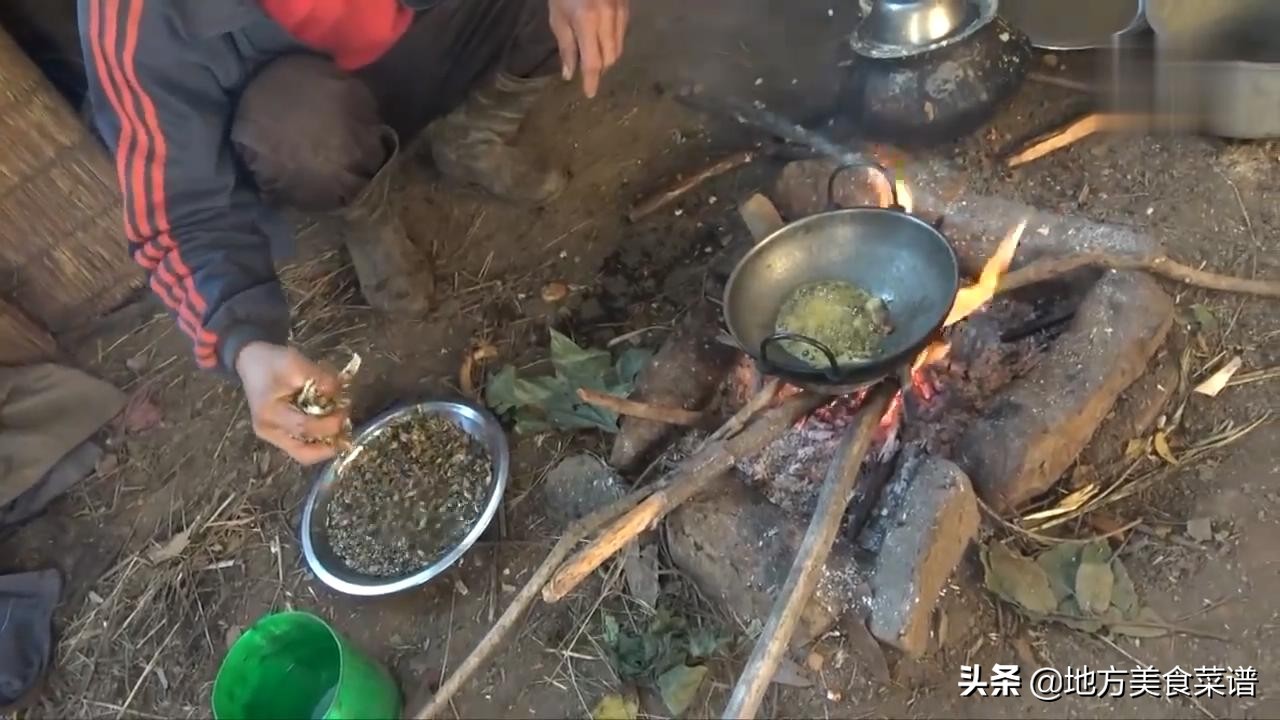 尼泊尔穷人的生活，炒菜用奶油，盐巴像石头，