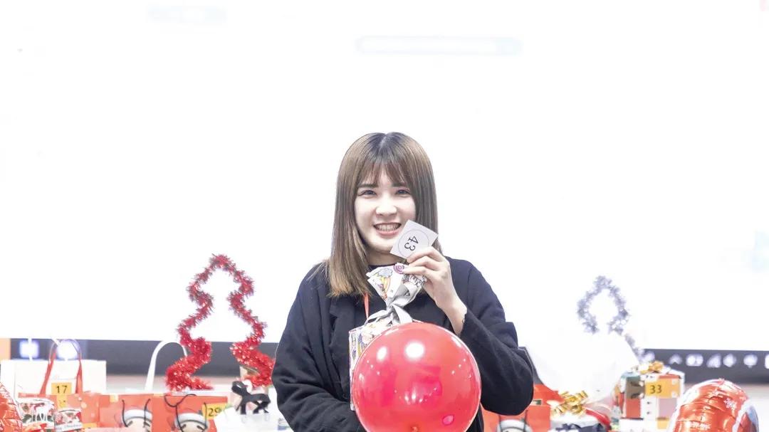 分享欢乐，传递惊喜｜爱墨交换礼物元旦派对