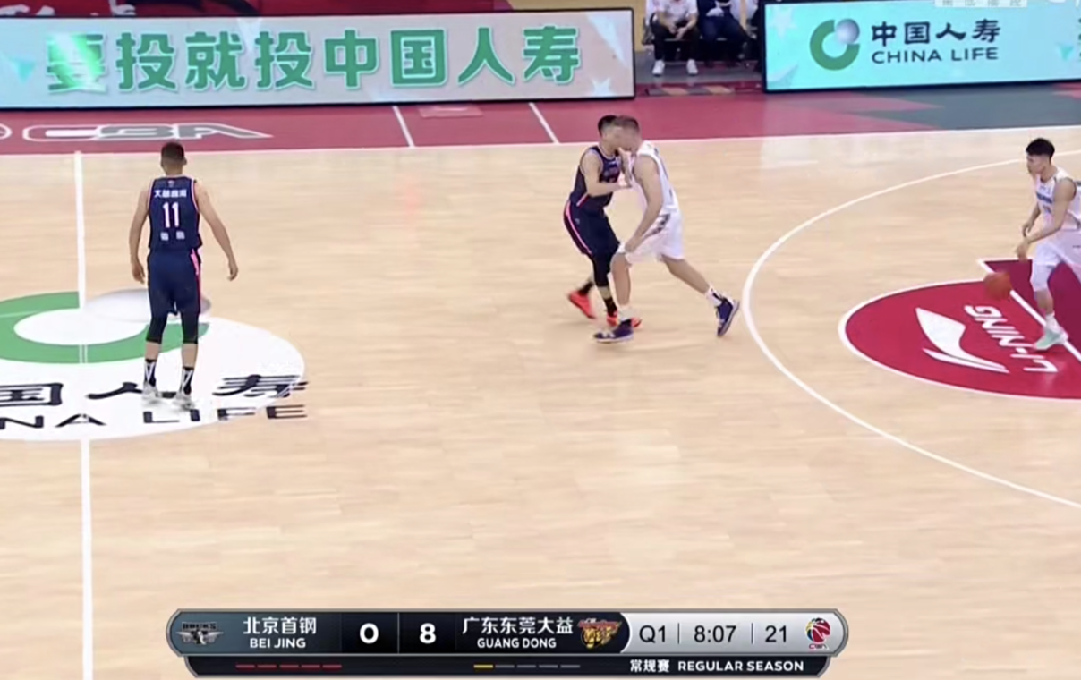 Guangdong bangs 8-0 makes a steel muddled! Xu Jie ham is contused + thin leg jumps down, du Feng fastens risk one's life needlessly