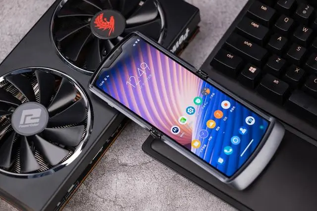 motorola razr 5G评测:刀锋系列的重铸与新生