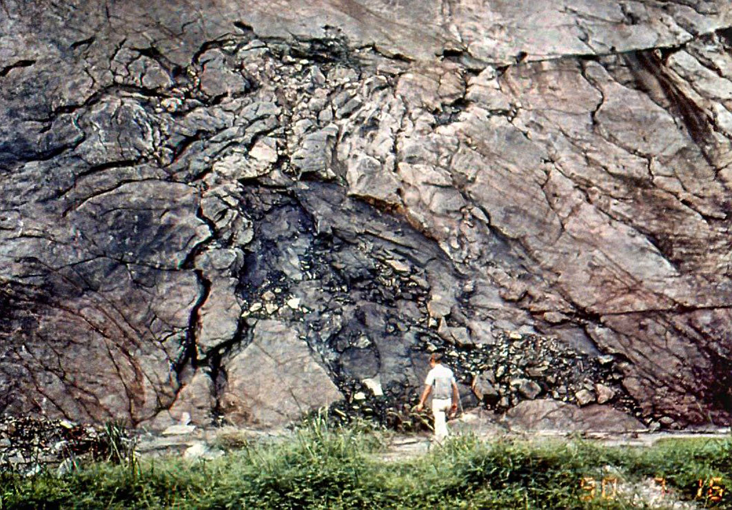 非洲20億年前的核反應堆，科學家研究後確認：建造者不是人類