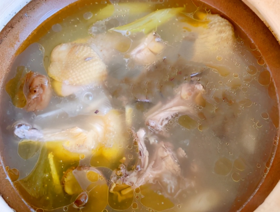 图片[4]-炖鸡汤的做法步骤图 鸡汤鲜无腥味-起舞食谱网