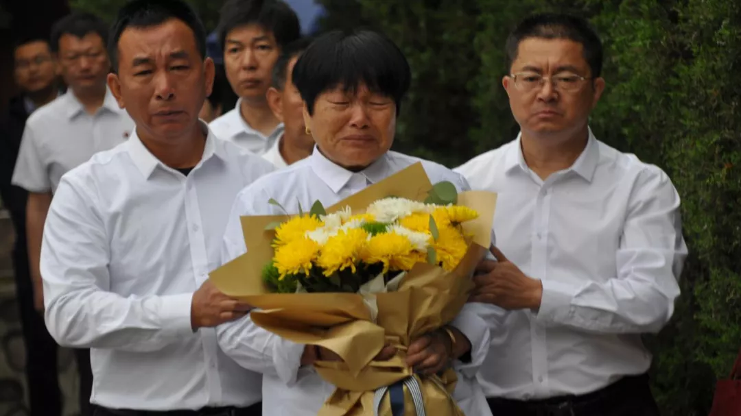 遥望家乡85年，平江烈士张辉师长后代终于在天水找到了爷爷