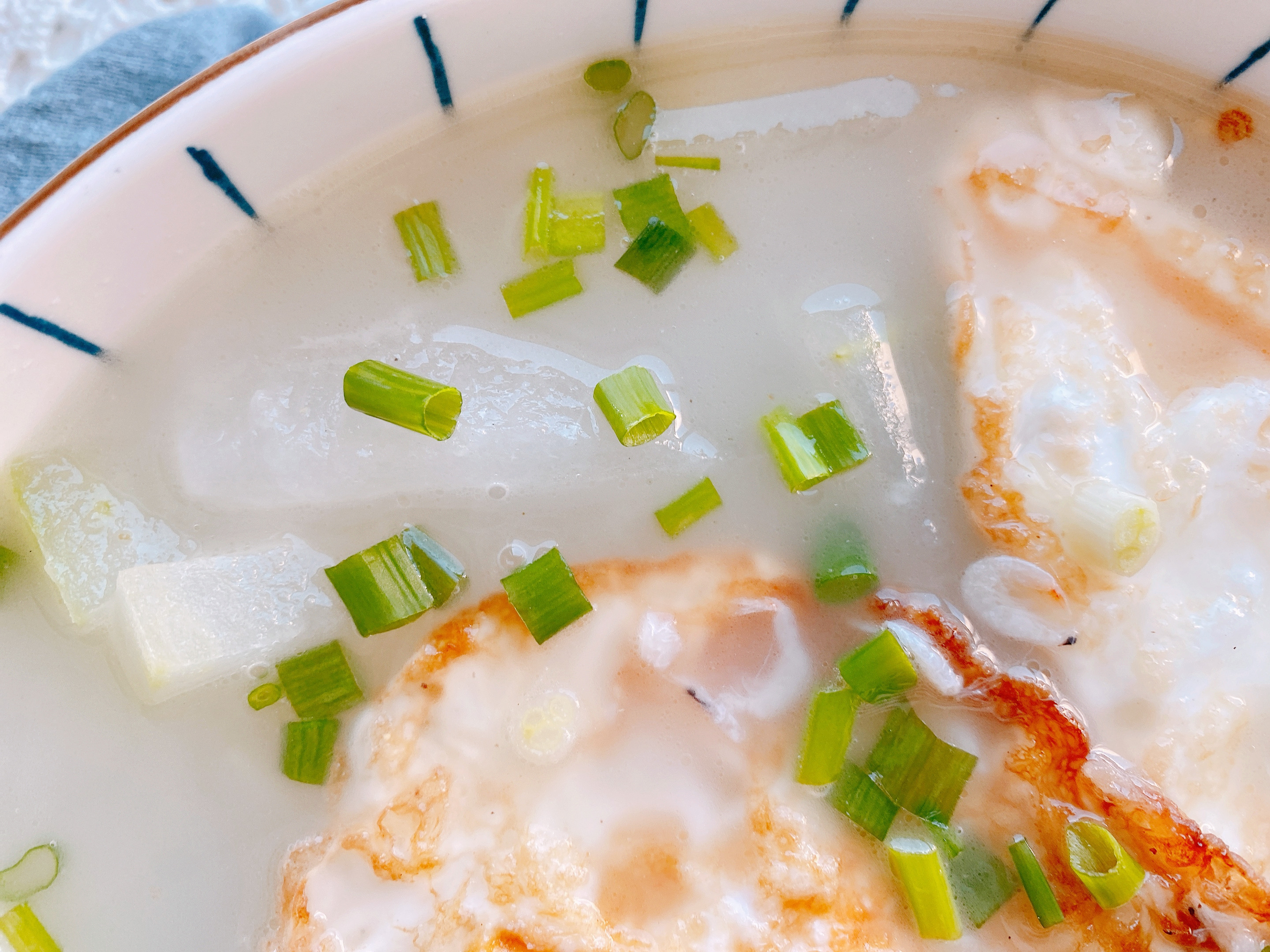 冬瓜汤最好喝的家常做法，能清热降火，补充水分，不放味精也鲜美
