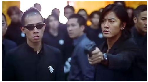 从贫民窟爬出来的陈小春，成名后为何不去找被