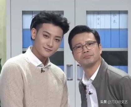 八字|众星春晚首秀谁赢了杨幂红裙惹火 倪妮白到发光张雨绮土上天