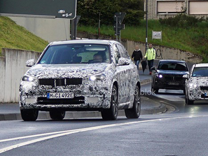 The latest spy photos of BMW's new X1 are exposed!Or with large curved