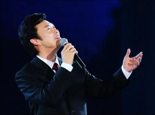 费玉清那么会讲段子那么爱损人，不过和郭德纲