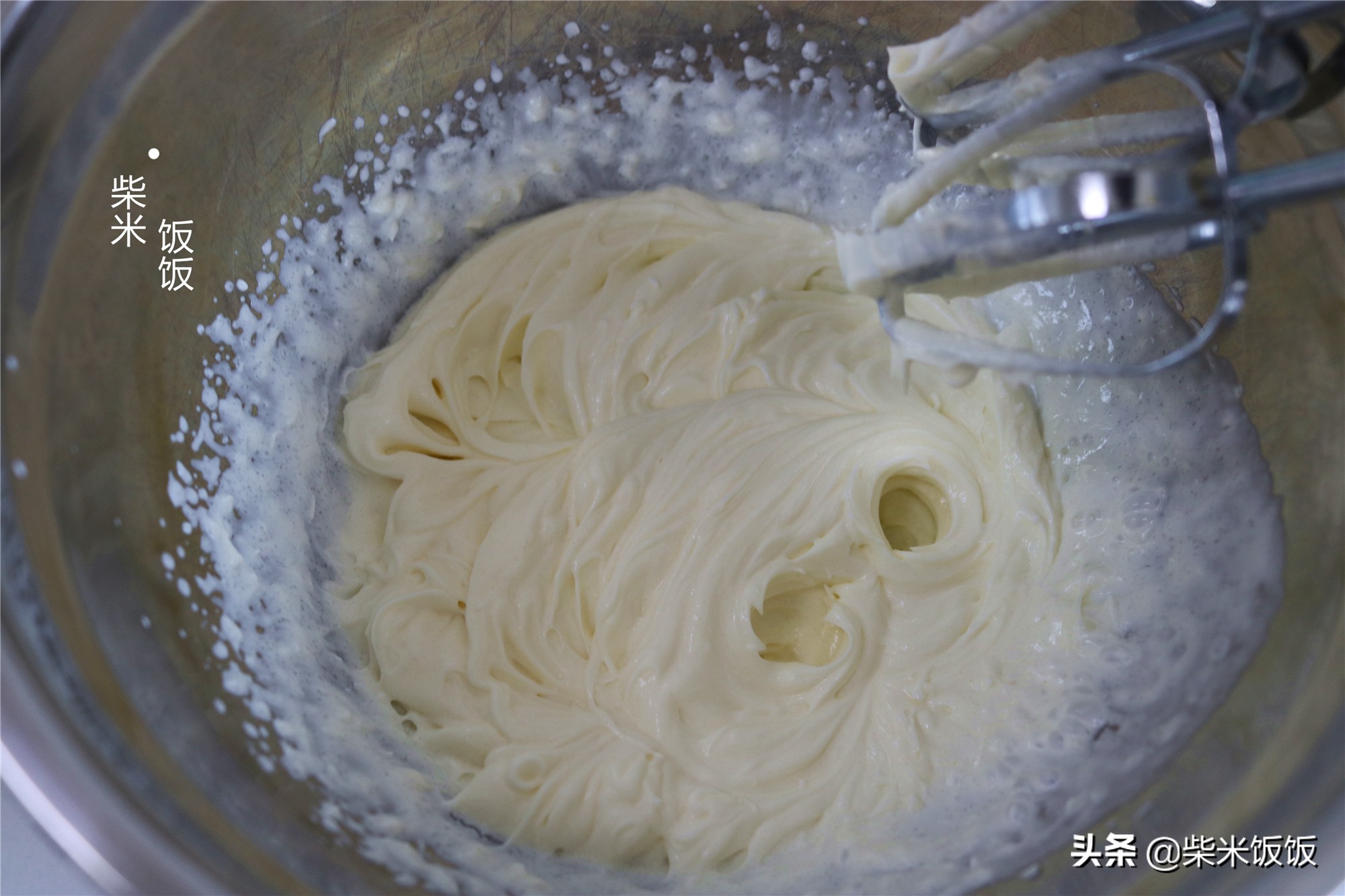 蛋糕这样做，入口即化，清凉解暑，夏天吃它，比吃雪糕还过瘾