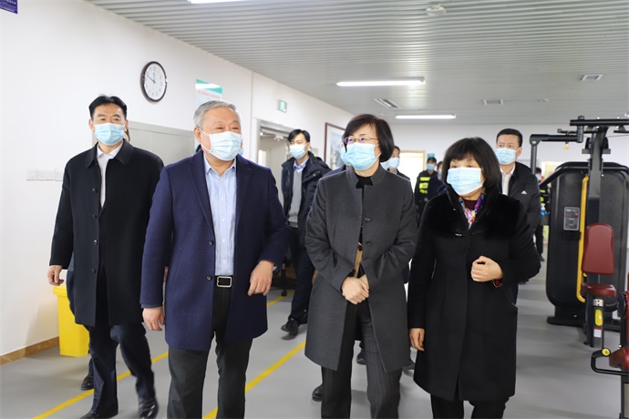 省卫健委主任袭燕一行莅临临沂市人民医院调研并视察指导工作
