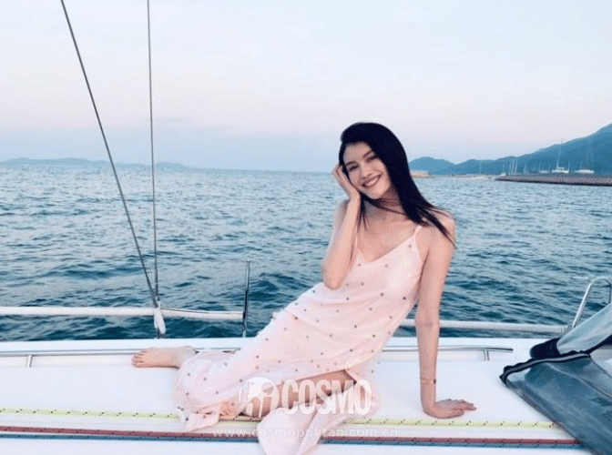 她17年前靠给李咏砸金蛋为生，现事业如日中天