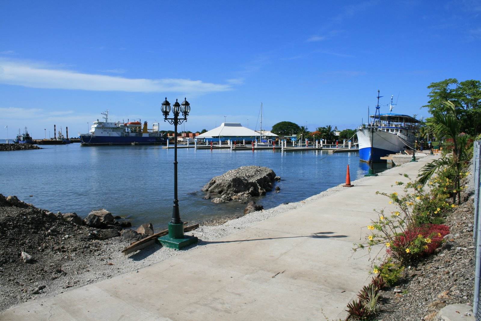 马绍尔移民马绍尔护照项目优势马绍尔护照免签多少个国家快速办理