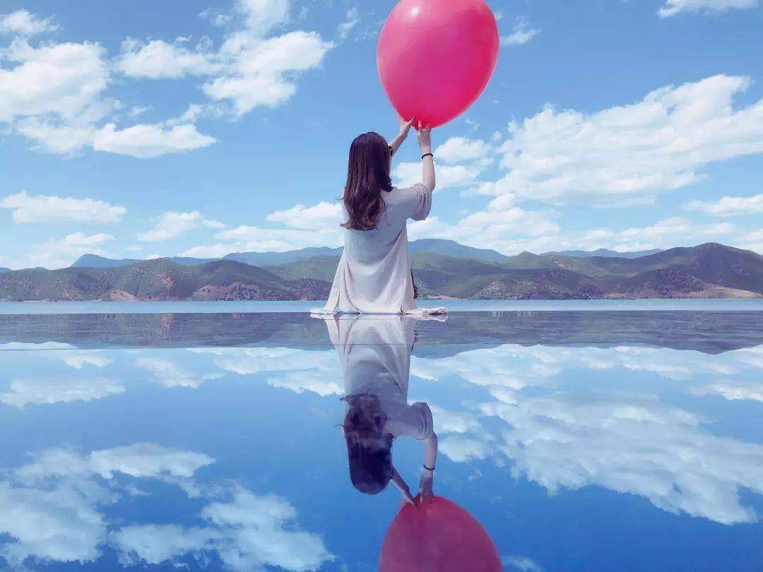 Coming to Lugu Lake will make people wonder if they are willing to forget the time and forget themselves in their dreams