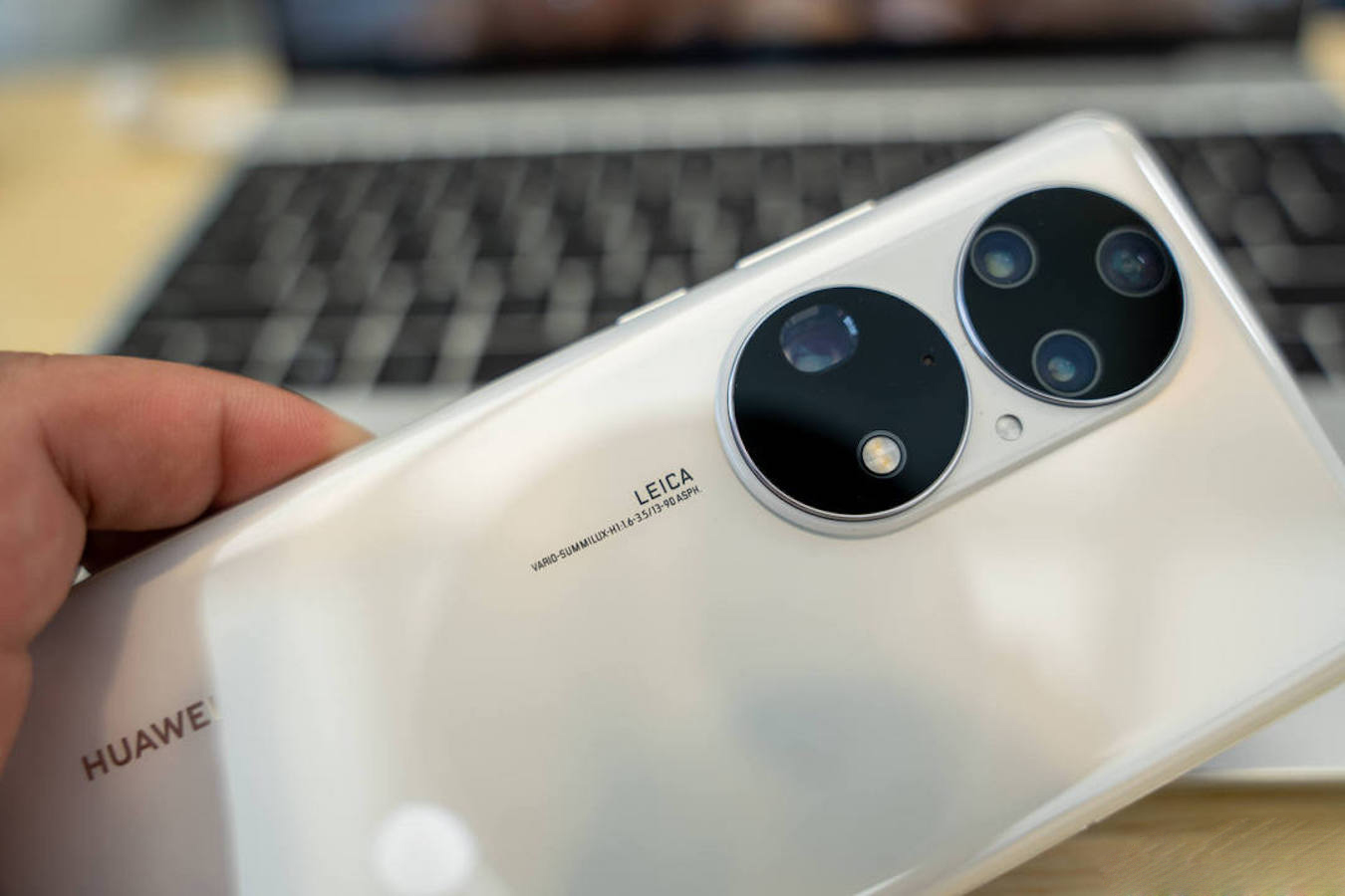 华为有什么魔力？为什么大家宁愿买4G的P50，也不买5G的iPhone12