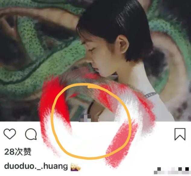 孙莉罕晒7岁多妹，穿公主裙侧脸神似多多，染灰发太抢镜