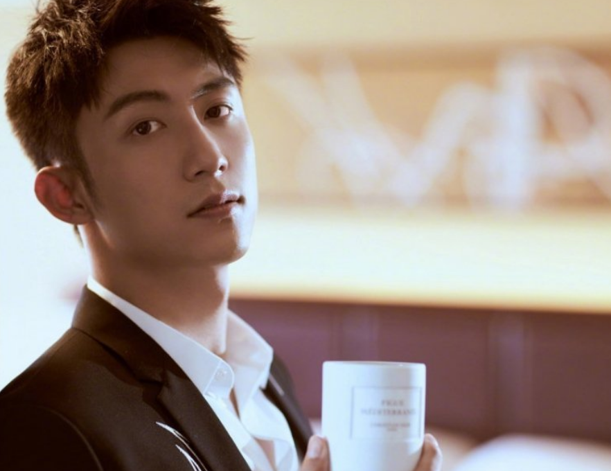 黄景瑜新剧上映却被爆料，求锤得锤还有结婚证