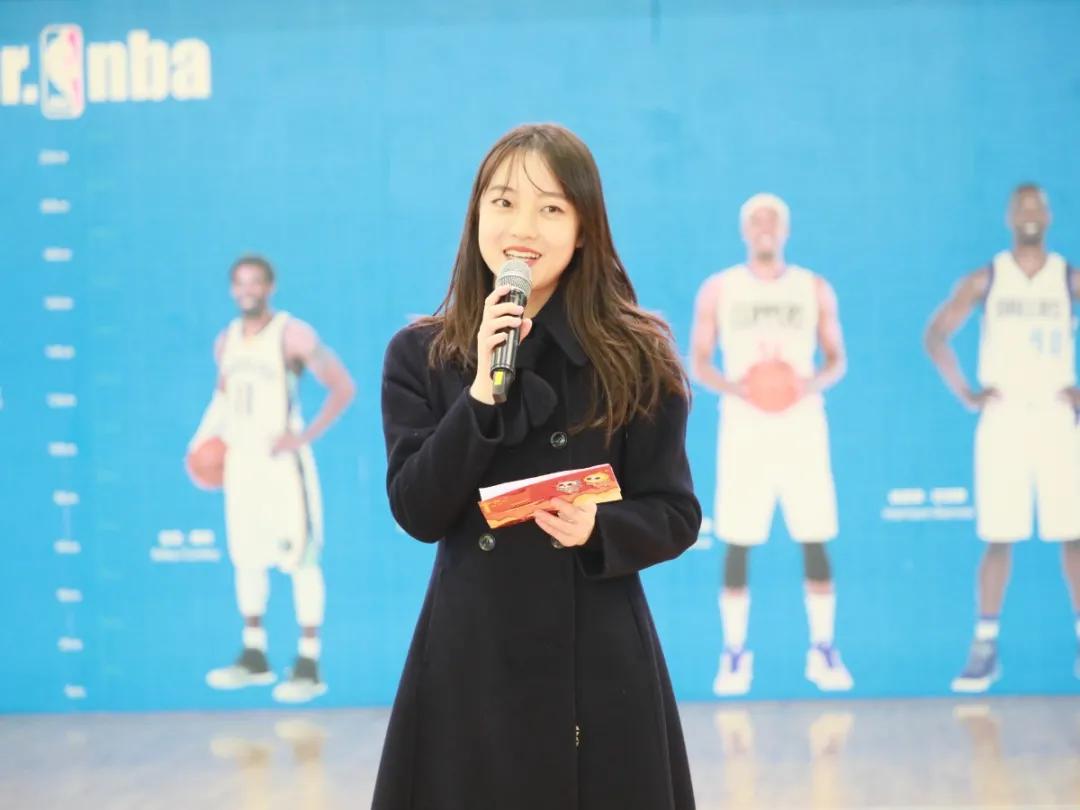 天府新区华阳中学教育集团小学集团部家长学院开讲啦