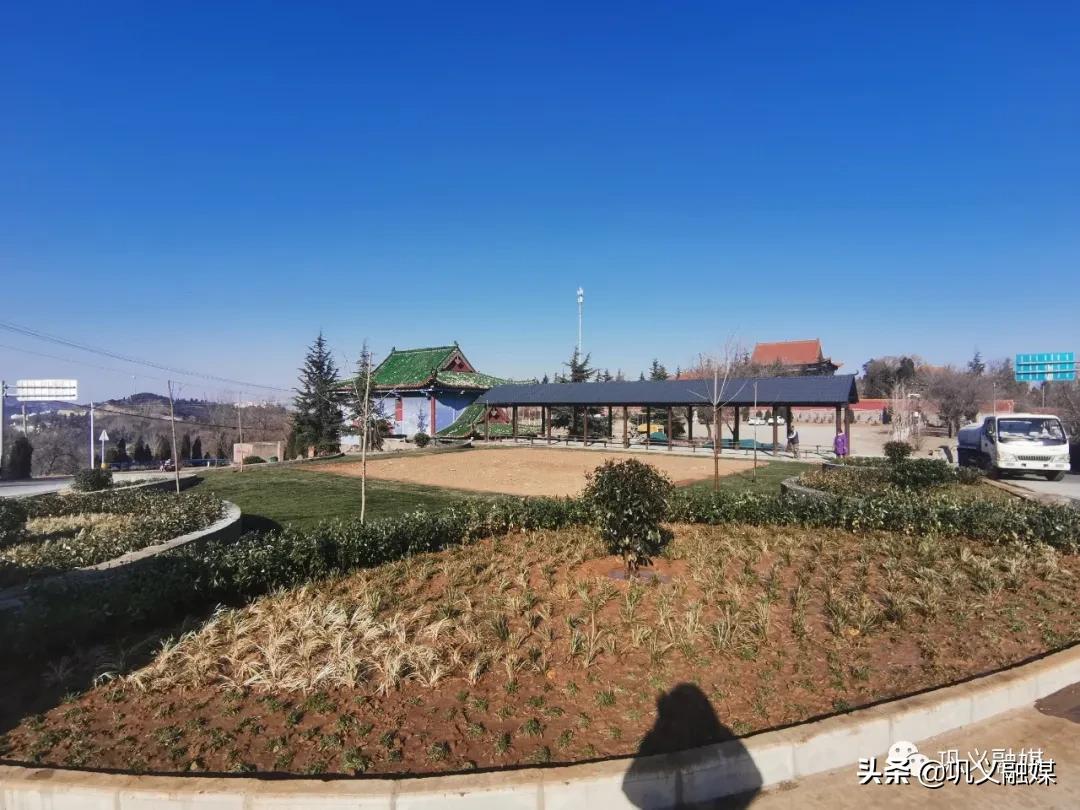 近年来,竹林镇新山村加快村容村貌,生态环境的改造升级,有效改善了