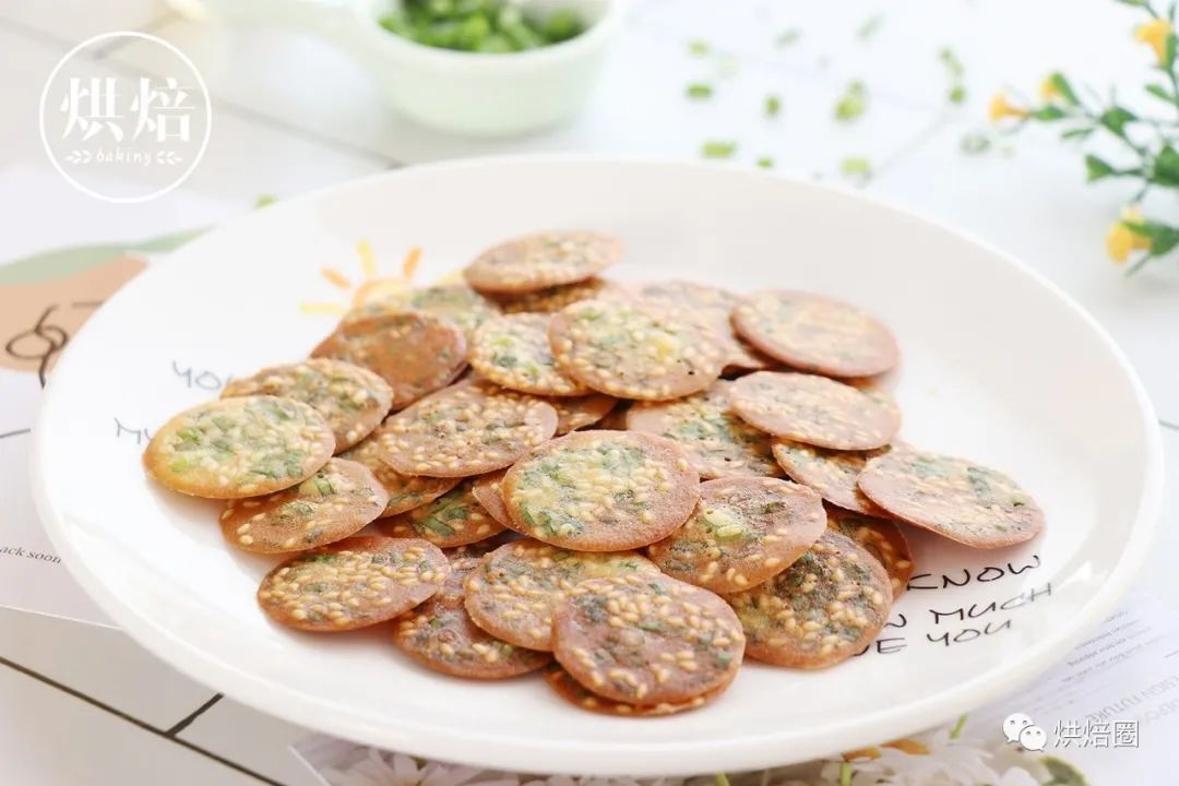 超簡單小朋友都能做的香蔥薄脆餅再也不去超市買了
