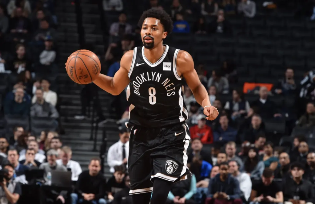 第二天NBA自由球员交易评分：库里值得2.15亿合同 湖人成最大赢家