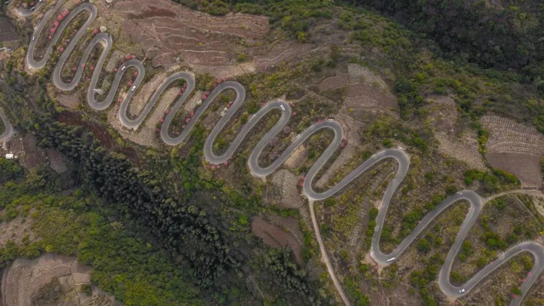 挑戰五大最強彎道 Ta要演繹中國版 頭文字d 極車志topcar Mdeditor