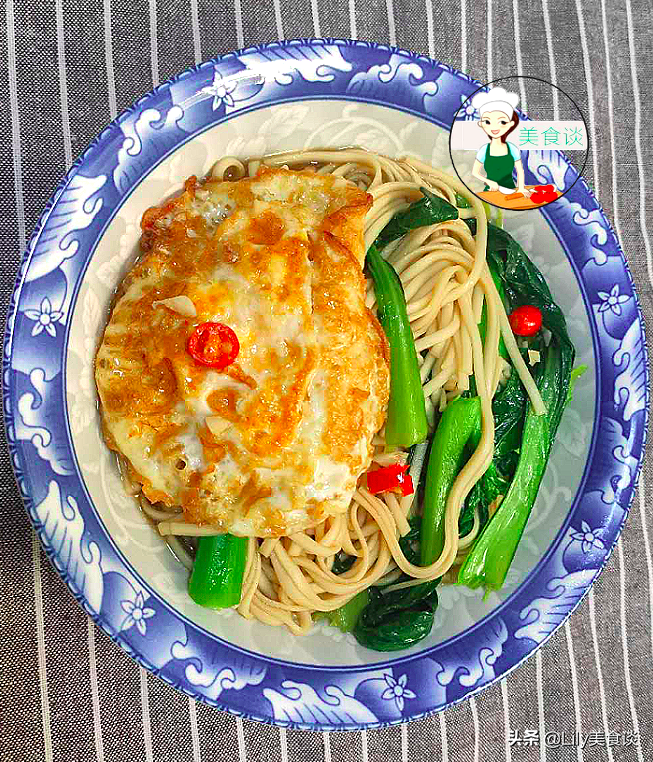 天冷了，早餐就馋这碗面，酸爽开胃又营养，早餐一碗下肚，特满足