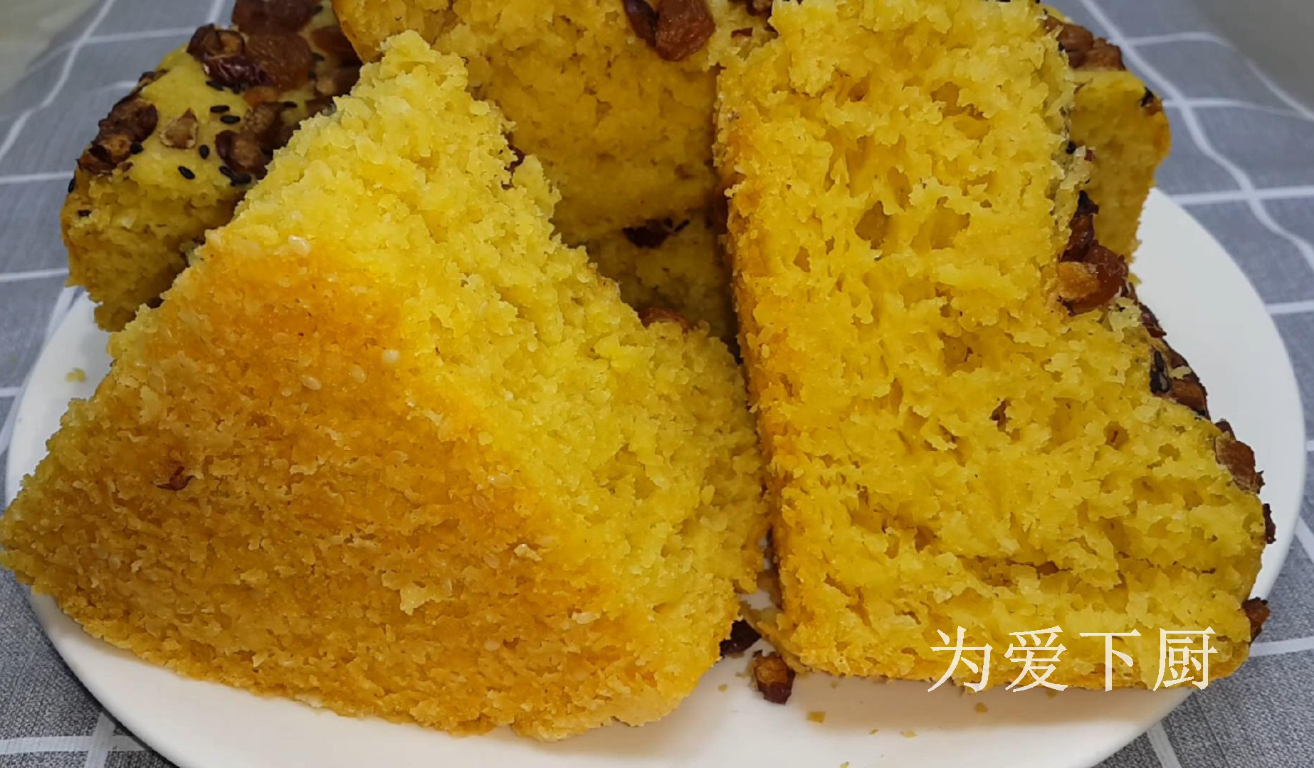 發糕別直接蒸著吃了，加2個蘋果，鬆軟香甜，保證孩子愛吃不挑食