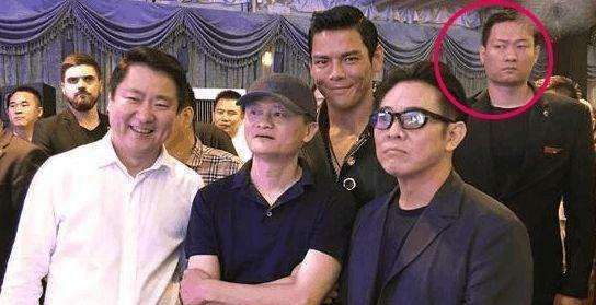 当初给马云“挡抢”的第一保镖现状如何？马云