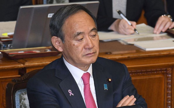 又一短命首相？菅義偉帶頭違反防疫令犯眾怒，能否干滿一年成懸念