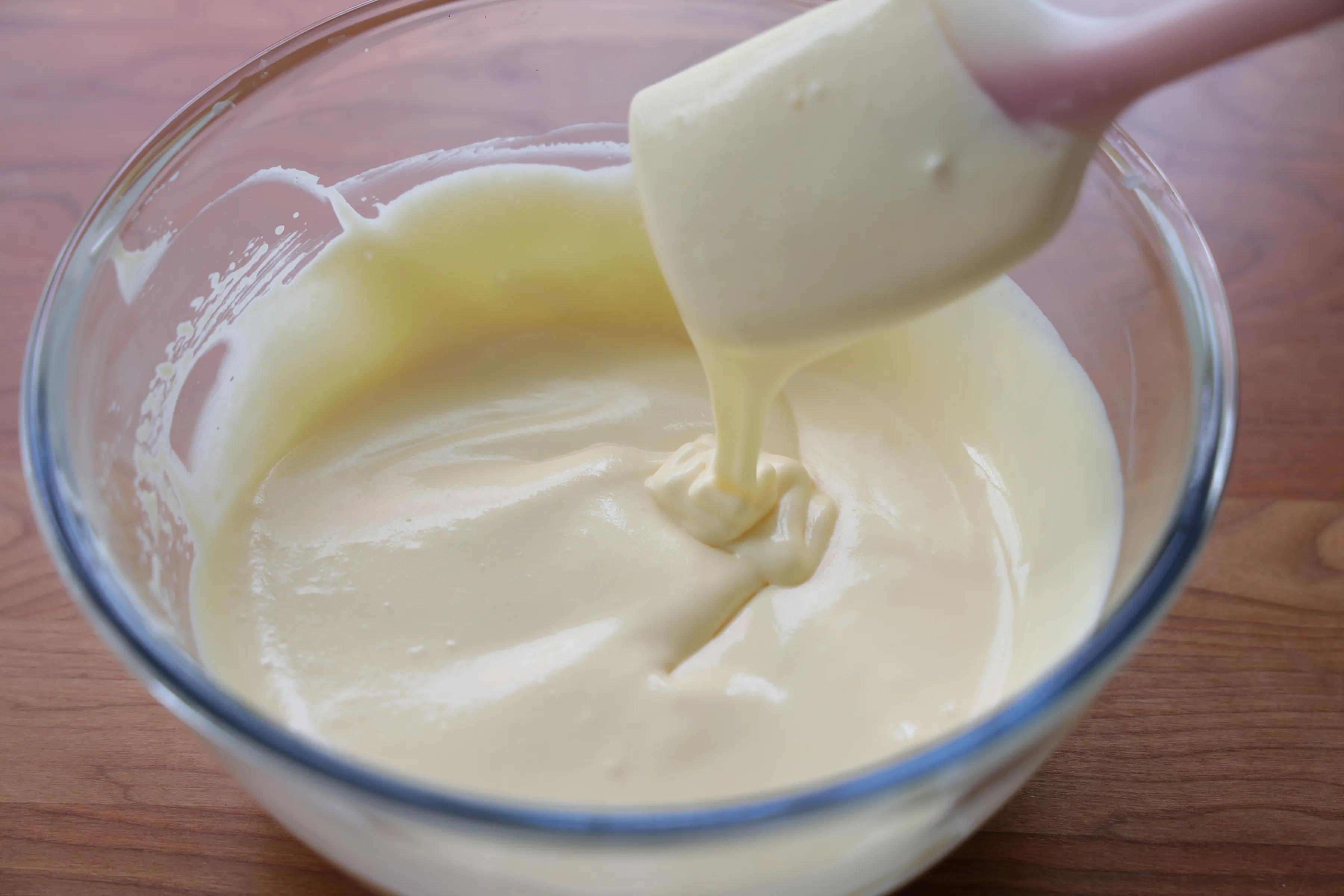 粉絲朋友點名要的網紅爆漿蛋糕，切第一塊的時候太治愈，味道超讚