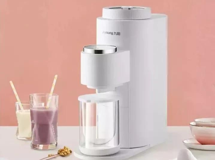 因为喜欢喝豆浆，他拿结婚的钱办了一家公司，现在市值近300亿