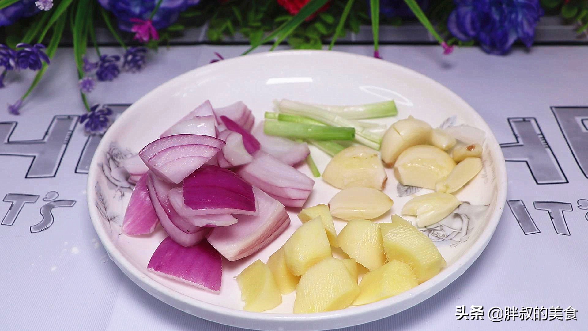 鲍鱼和鸡的新做法，我家隔三差五就吃一次，开胃下饭又营养