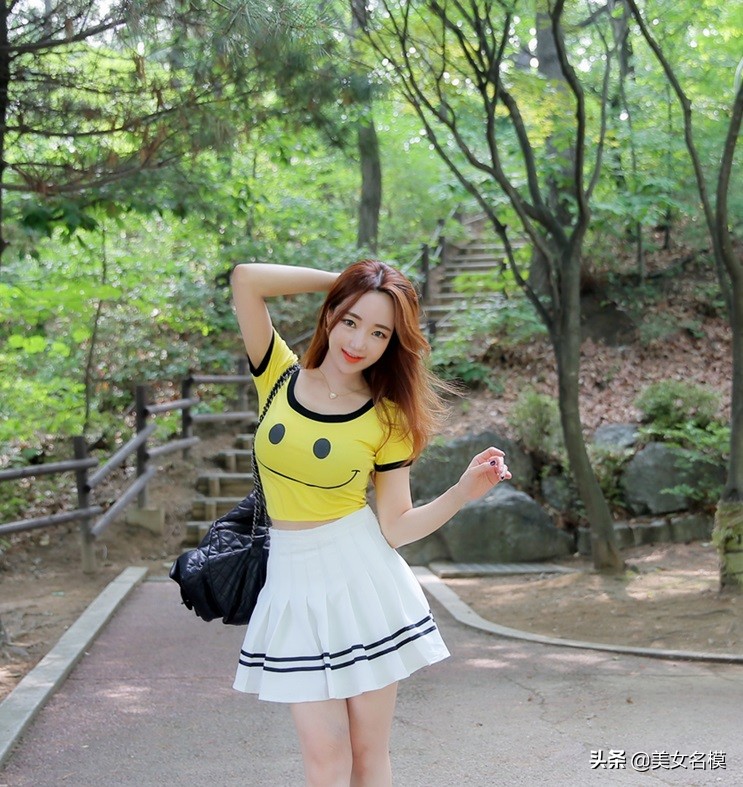 萌萌噠T卹短裙，穿出甜美少女風
