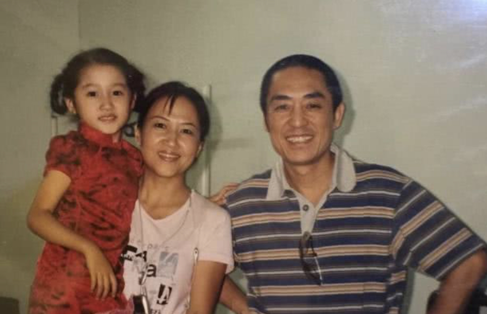 关晓彤没人敢管我了，\"京圈格格\"被徐静