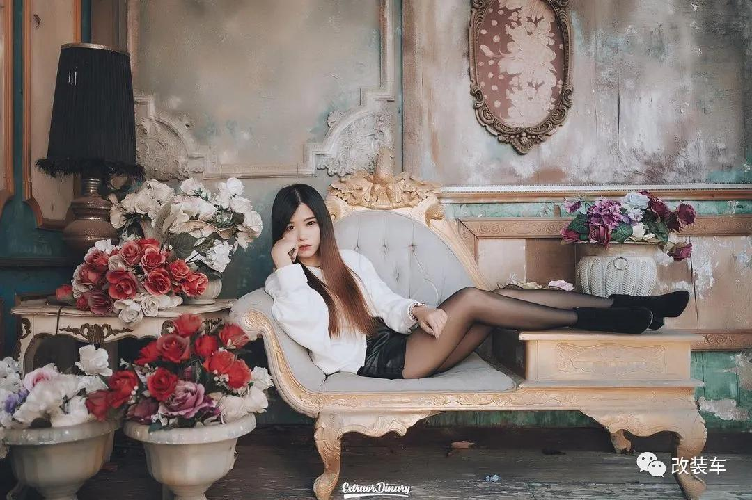 婚纱摄影师都这么个性?开着爆改的宽体本田CR-V给新人拍写真