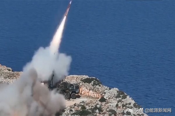 美企油田遭数枚火箭袭击，爱国者导弹全程哑火