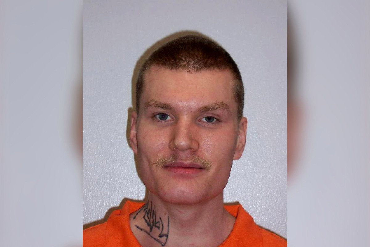 美国一囚犯将狱友活活打死，招招毙命，全美民众为何一片叫好？