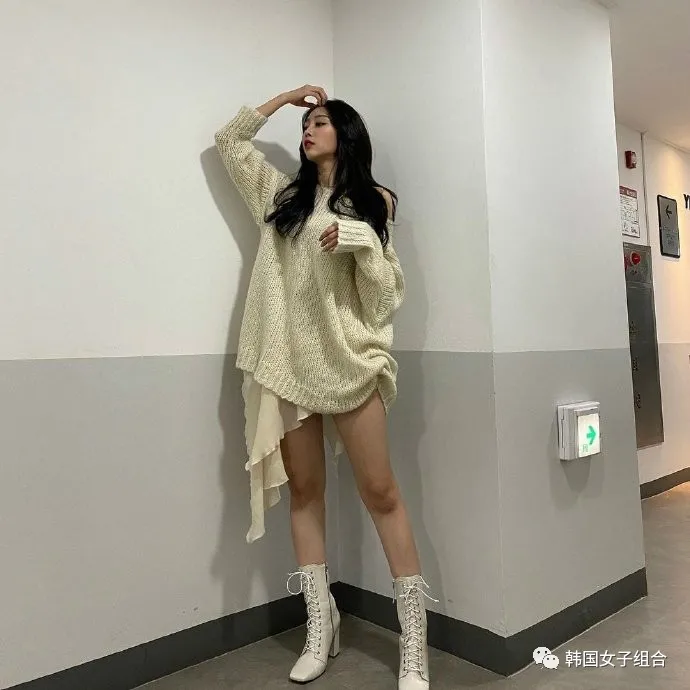 这位女团爱豆的腹肌近况,人美身材也超好
