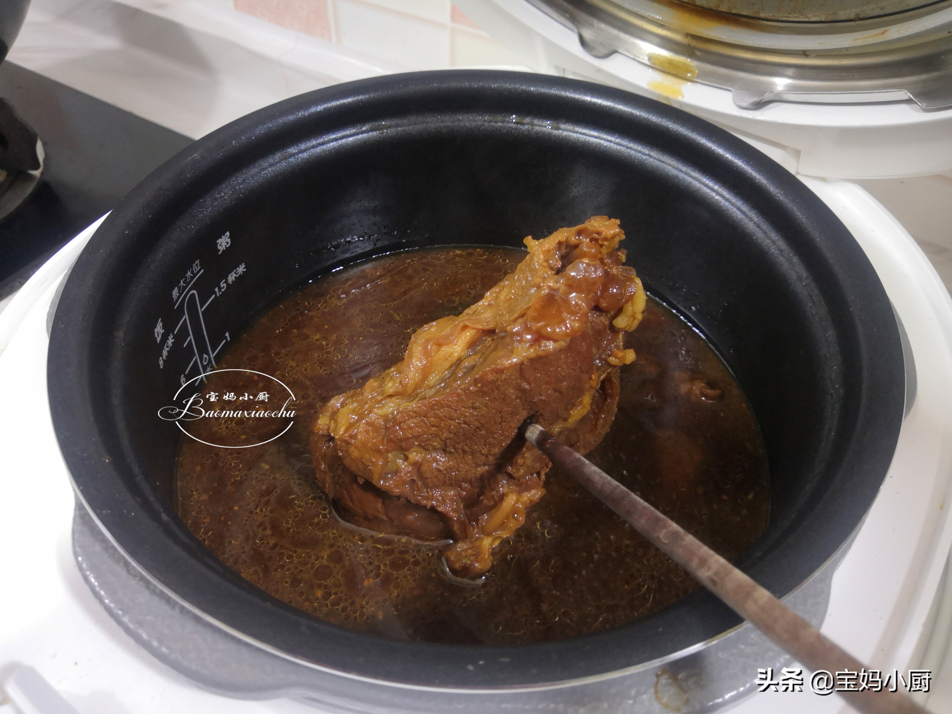 很靠譜的醬牛肉做法，年夜飯上每年必備，用料家常，電飯煲就搞定